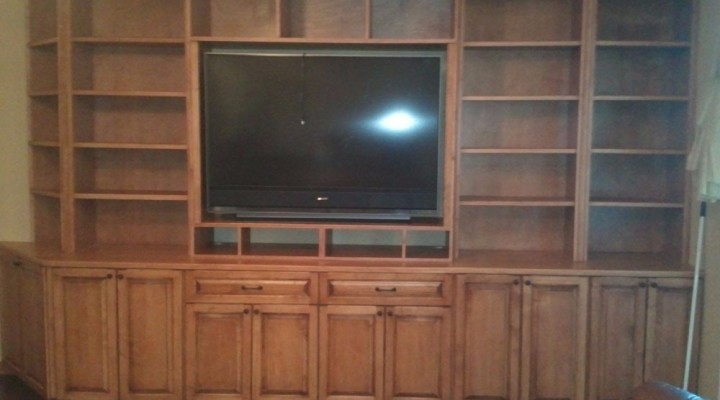 Entertainment center